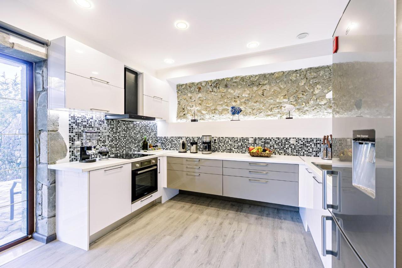 Filia Stone Villa Gouvia Exterior foto