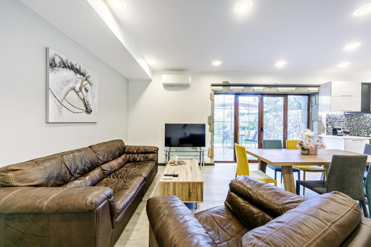 Filia Stone Villa Gouvia Exterior foto