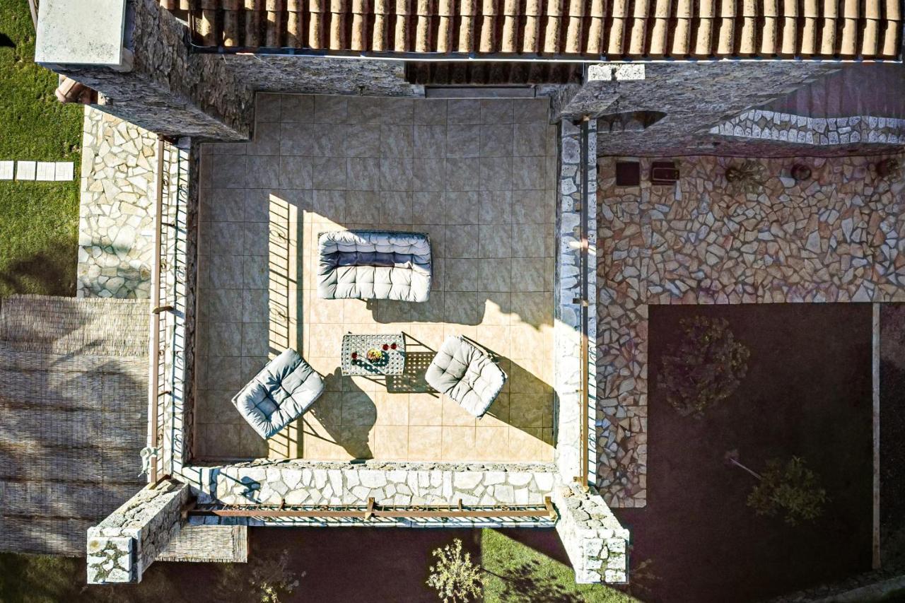Filia Stone Villa Gouvia Exterior foto